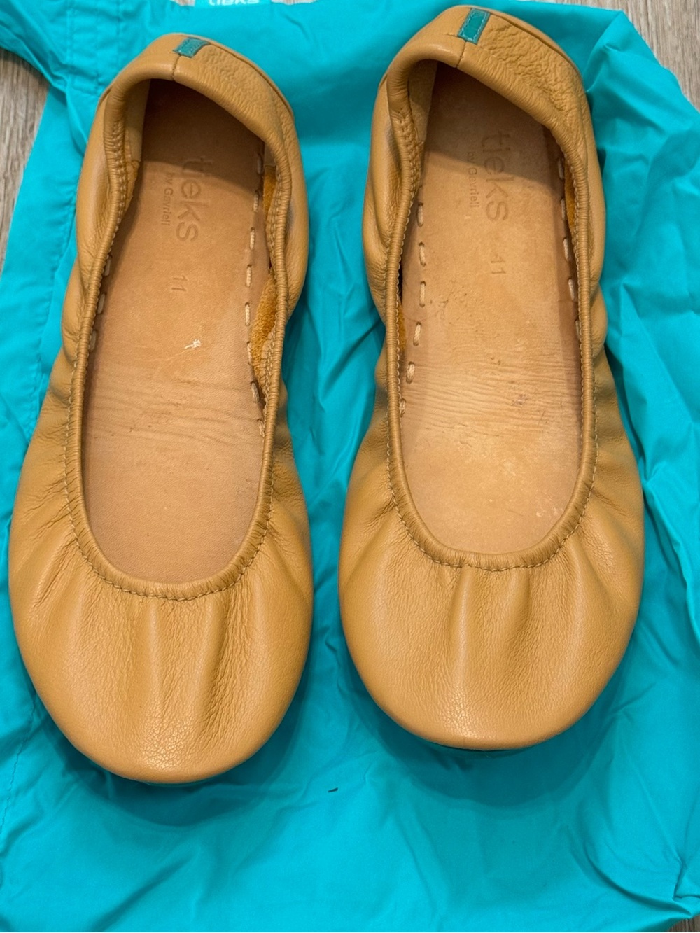 Tieks Women's Foldable Leather Ballet Flats - Camel color, size 11
